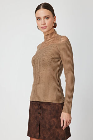 On Kadın Yakası Transparan Taşlı Triko Kazak 60340 Camel