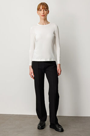 On Kadın Metal Aksesuarlı Sıfır Yaka Basic Bluz 61303 Ekru