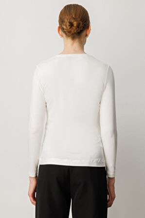 On Kadın Metal Aksesuarlı Sıfır Yaka Basic Bluz 61303 Ekru