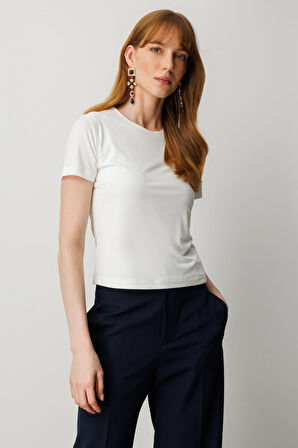 On Kadın Sıfır Yaka Kısa Kol Basic Bluz 61334 Ekru