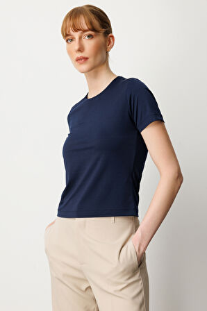 On Kadın Sıfır Yaka Kısa Kol Basic Bluz 61334 Lacivert