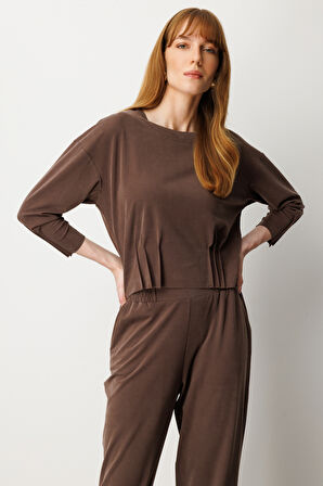 On Kadın Pile Detaylı Sıfır Yaka Bluz 64408 Kahverengi