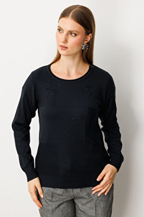 On Kadın Büyük Beden Çiçek İşlemeli Sıfır Yaka Triko Kazak 65359 Siyah