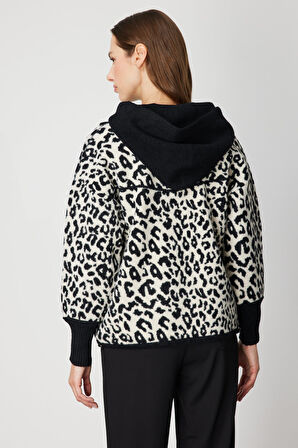 On Kadın Leopar Desenli Kapüşonlu Hırka 60943 Siyah