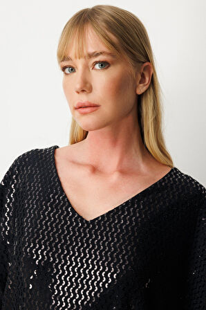 On Kadın Sırt Dekolteli Pullu Bluz 61378 Siyah