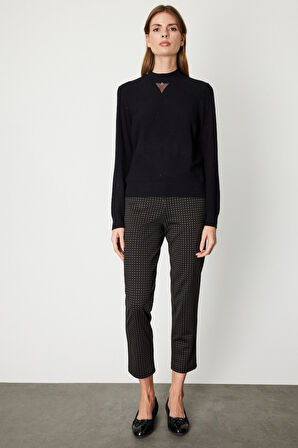 On Kadın Metal Aksesuarlı Pul Detaylı Triko Kazak 60345 Siyah