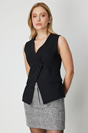 On Kadın Süs Kapak Cepli Asimetrik Kesim Yelek 64901 Siyah