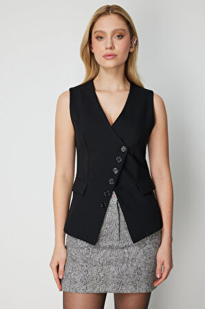 On Kadın Süs Kapak Cepli Asimetrik Kesim Yelek 64901 Siyah