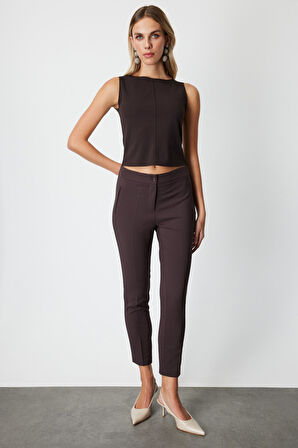 On Kadın Dikiş Detaylı Kolsuz Bluz 61369 Kahverengi