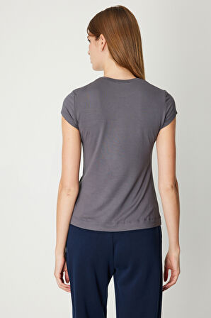 On Kadın Sıfır Yaka Ay Kol Basic Bluz 61302 Antrasit