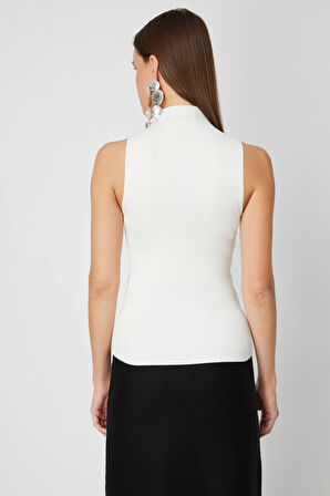 On Kadın Taşlı Kolsuz Triko Bluz 66375 Krem