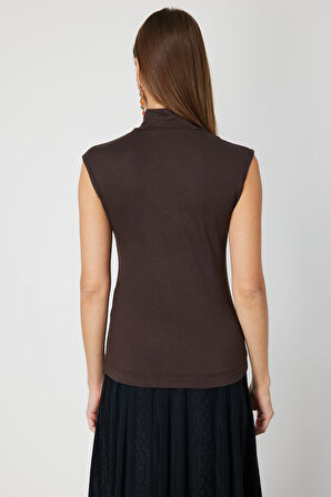 On Kadın Dik Yaka Kolsuz Basic Bluz 61432 Kahverengi