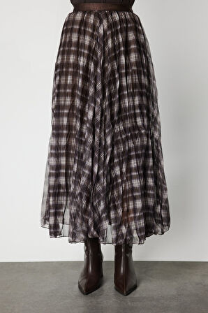 On Kadın Ekoseli Pileli Maxi Boy Etek 60214 Kahverengi