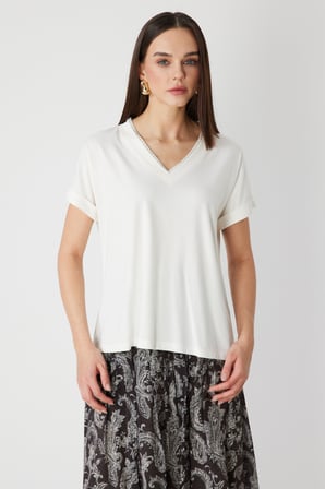 On Kadın Yakası Zincirli V Yaka T-Shirt 71352 Ekru