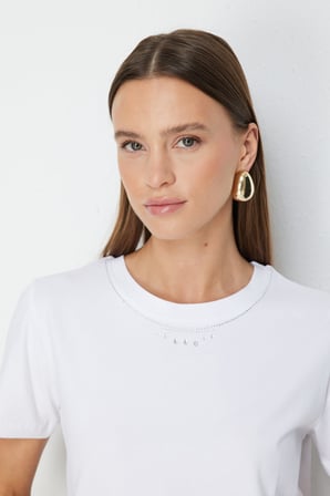On Kadın Yakası Taşlı Pamuklu T-Shirt 71345 Beyaz