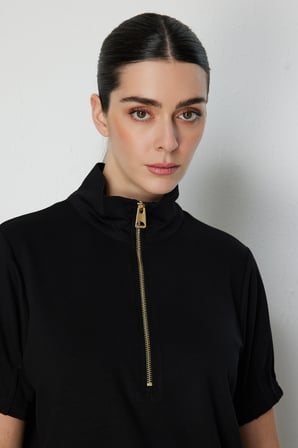 On Kadın Kolları Dikişli Dik Yaka Bluz 76373 Siyah