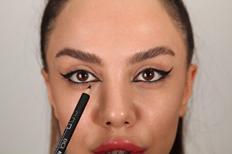 IMPALA Göz Kalemi - KHOL KAJAL EYE PENCIL No: 81 (Derin Siyah)