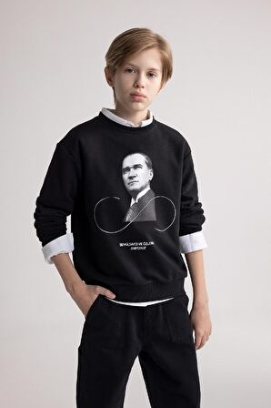 DeFacto Erkek Çocuk Bisiklet Yaka Atatürk Baskılı Sweatshirt D8201A824WNBK81