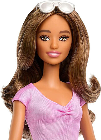 Barbie görmek engelli büyüleyici bebek
