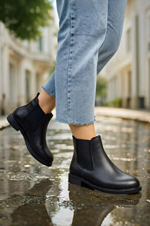  Günlük Kadın Siyah Bot Kalın Oval Burunlu Lastikli Alçak Topuklu Tırtıklı Taban Kısa  Bootie  387