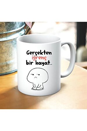 Gerçekten İğrenç Bir Hayat Baskılı Kupa ve Yastık Hediyelik Set Arkadaşa Hediye