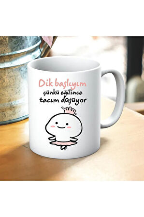 Dik Başlıyım Çünkü Eğilince Tacım Düşüyor Baskılı Kupa ve Yastık Hediyelik Set Arkadaşa Hediye