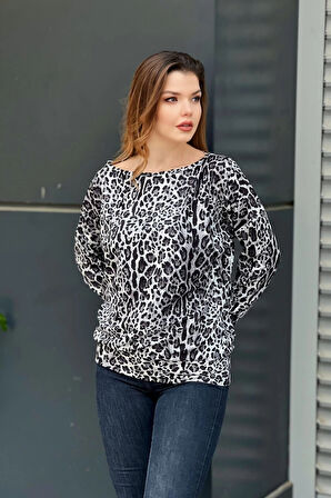 Kayık Yaka Leopar Desenli Bluz