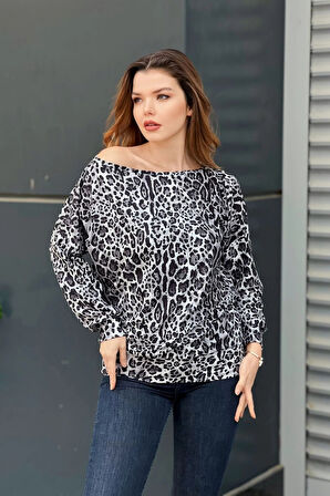 Kayık Yaka Leopar Desenli Bluz