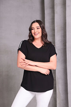 Omuzları Taş Baskılı Bluz