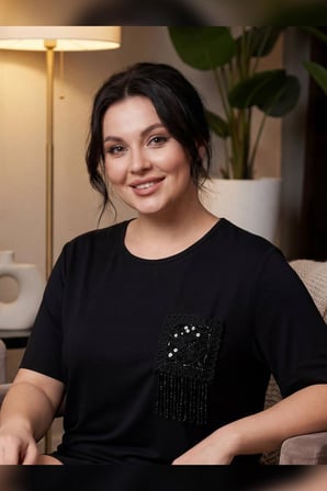 Wearon Kadın Melek Süzene Nakışlı Payetli Siyah Tişört