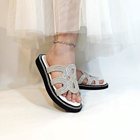 Pierre Cardin 7505 Beyaz Taşlı Kadın Terlik