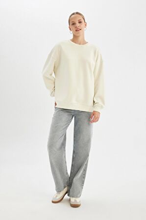 DeFacto Oversize Geniş Kalıp Bisiklet Yaka Kalın Basic Düz Sweatshirt Y1346AZ24WNER232