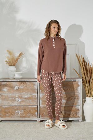 Kadın Uzun Kol Jakarlı Kalın Kahve Pijama Takımı C1T5N1O94
