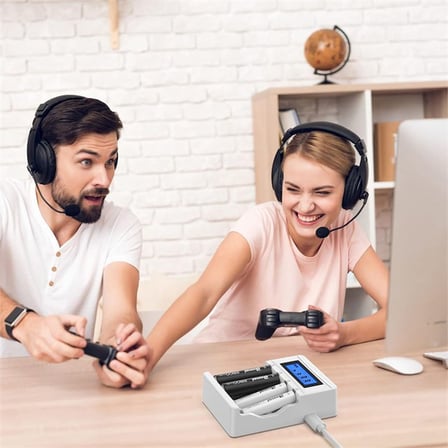 X-LEVEL CH1-201AL 4 Yuvalı LCD Ekranlı Akıllı AA/AAA Ni-MH Hızlı Pil Şarj Cihazı