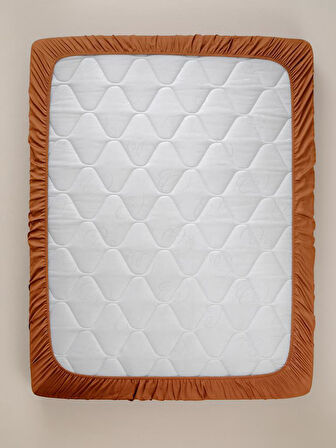 Geniş Yataklara Uygun Saten Çarşaf – Kaygan Dokulu, Modern Şıklık