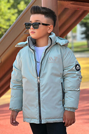 Erkek Çocuk Çıkarılabilir Kapüşonlu Baskılı Yakası Detaylı Kışlık Mont KM3501