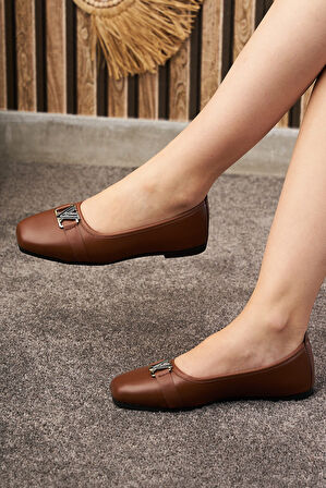 Günlük Kadın Babet V Tokalı Kısa Topuk Küt Burun Hafif Rahat Kalıp Tırtık Taban Ayakkabı 395