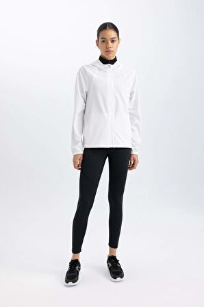 DeFactoFit Su İtici İnce Mont Rüzgar Geçirmez Slim Fit Dar Kesim Kapüşonlu Fermuarlı Esnek Dokulu Mevsimlik Baharlık B2460AX24SPWT80