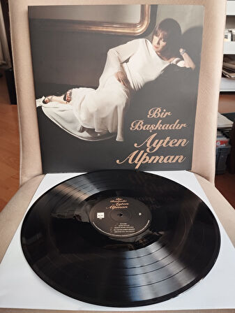 Ayten Alpman ‎– Bir Başkadır Ayten Alpman  -  2017  Türkiye Basım 33’lük LP Plak