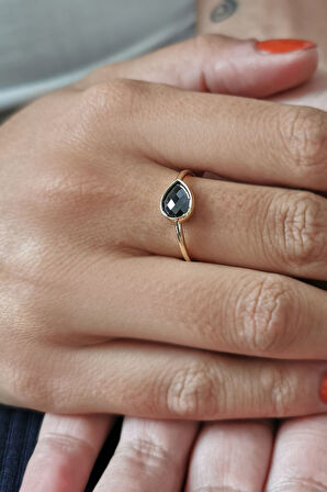 Siyah Damla Taşlı Altın Sade Yüzük