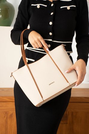 El Cantasi KADIN EL VE OMUZ CANTASI YENI SEZON EBAT:BOY: 24 EN: 33 CM KREMTABA Just Polo JPM6046