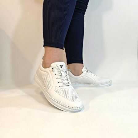 Voyager Z094 Beyaz Hakiki Deri Lazer İşlemeli Kadın Ayakkabı