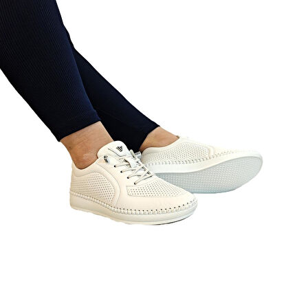 Voyager Z094 Beyaz Hakiki Deri Lazer İşlemeli Kadın Ayakkabı