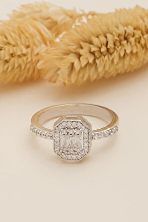 Kadın Gümüş Yüzük - Berlin Baget Taşlı Model Kadın Yüzük