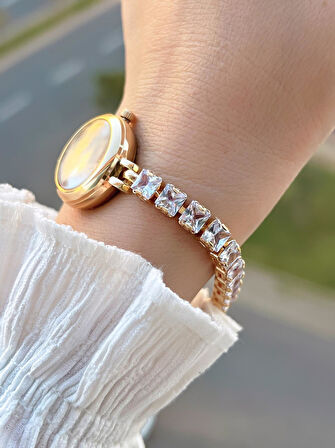 Coliseum Çelik Ve Taşlı Kordon Vintage Seri Küçük Kasa Özel Tasarım Kadın Kol Saati SP.8933.M1