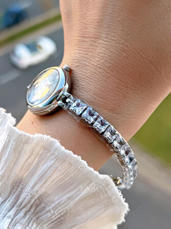 Coliseum Çelik Ve Taşlı Kordon Vintage Seri Küçük Kasa Özel Tasarım Kadın Kol Saati SP.8933.M6