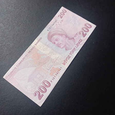 Escoines Koleksiyon 39963680c0f304db01 9.Emisyon 200Türk Lirası Güzel Numara F151 141141