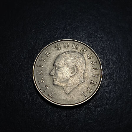 Escoines 3996368ab8ce194608 1985 50lira çt para