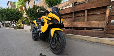  Bajaj Pulsar RS 200 Uyumlu Sportif Ön Kanat / Winglet Seti 