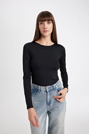 DeFacto Siyah Slim Fit Dar Kesim Bisiklet Yaka Basic Düz Uzun Kollu Tişört D3756AX24WNBK81